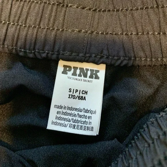 PINK Victoria's Secret Woven Retro Shorts - Picture 4 of 4